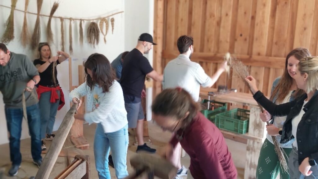 Leinen-Workshop-in-der-scheune-von-leinup.austria